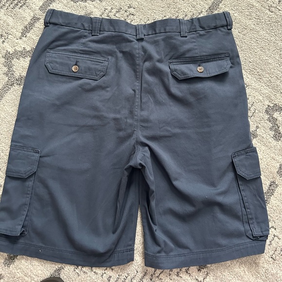 Men’s Haggar Comfort Stretch Cargo Shorts(38) - Picture 2 of 5